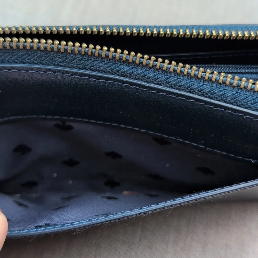 Kate Spade Accordion Zip Leather Wallet In Navy Blue EUC - Picture 9 of 9
